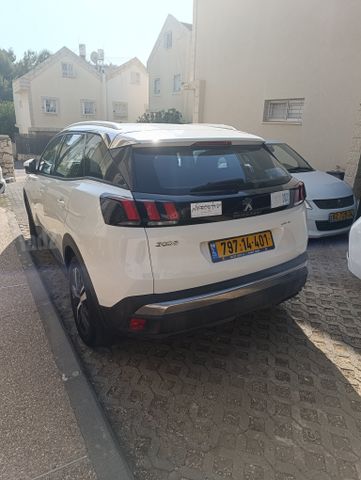 פיג'ו 3008