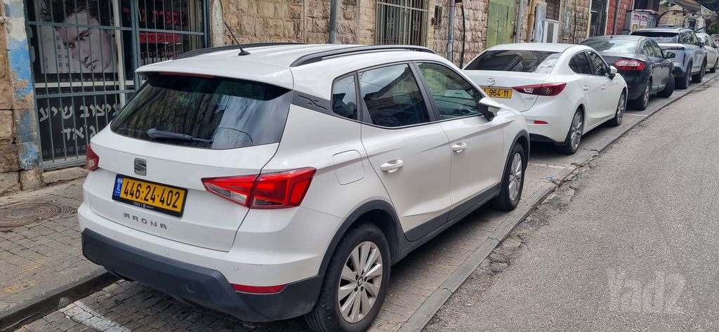 סיאט ארונה