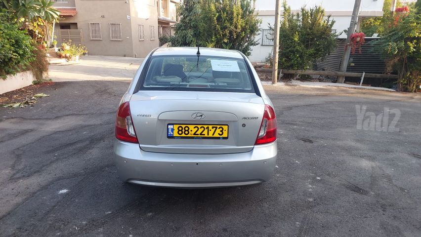 יונדאי אקסנט i25