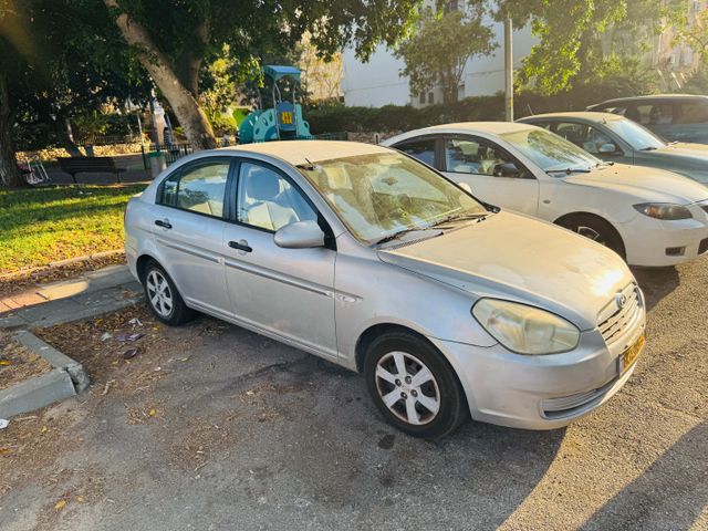 יונדאי אקסנט i25