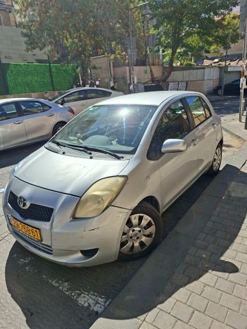 טויוטה יאריס