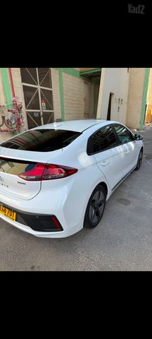 יונדאי איוניק