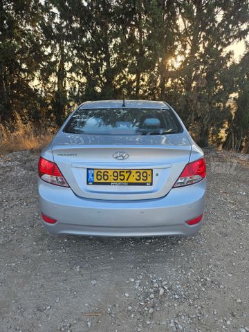 יונדאי אקסנט i25