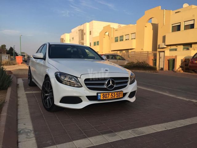מודעת רכב מרצדס-בנץ C-class