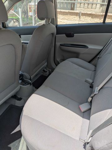 יונדאי אקסנט i25