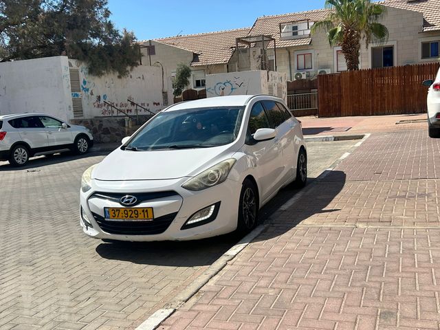 יונדאי i30