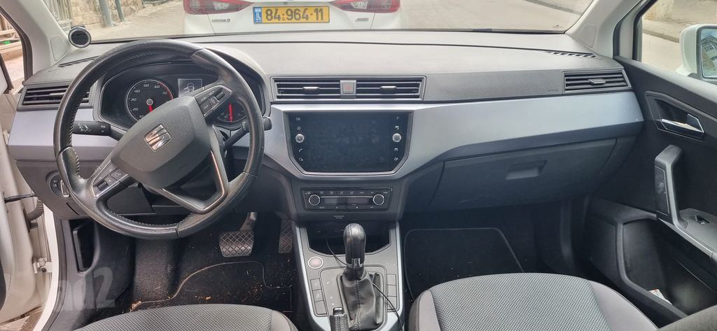 סיאט ארונה