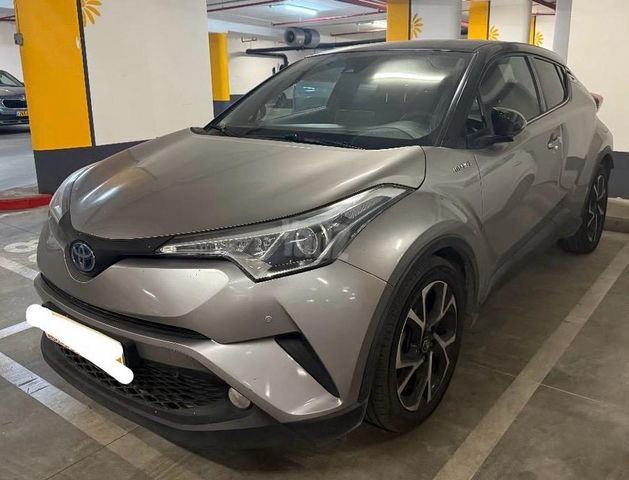 מודעת רכב טויוטה C-HR