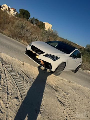 סיאט לאון