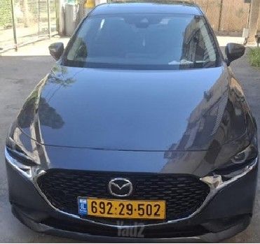 מודעת רכב מאזדה 3