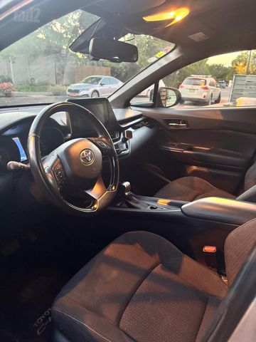 טויוטה C-HR