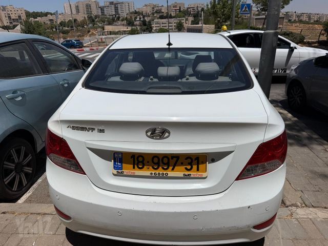 יונדאי אקסנט i25