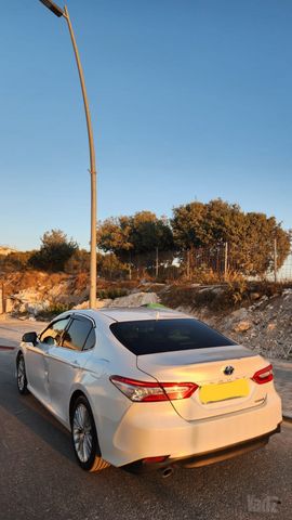 טויוטה קאמרי