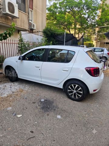 דאצ'יה סנדרו
