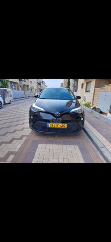 מודעת רכב טויוטה C-HR