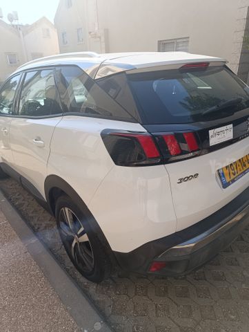 פיג'ו 3008