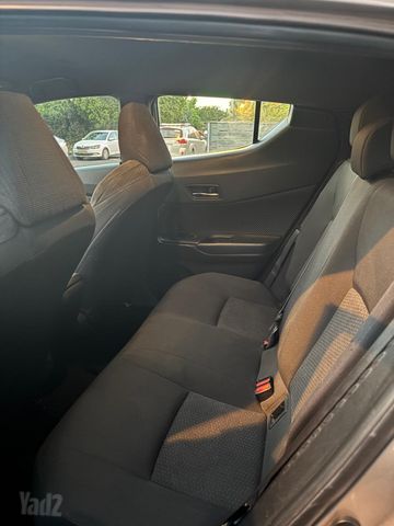 C-HR City היברידי אוט׳ 1.8 (99 כ״ס)