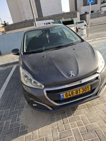 פיג'ו 208