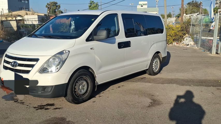 יונדאי H-1 / i800