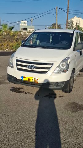 יונדאי H-1 / i800