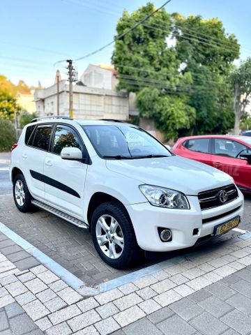 RAV4 Premium Plus אוט׳ 2.0 (158 כ״ס)
