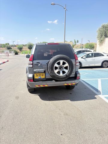 טויוטה לנד קרוזר