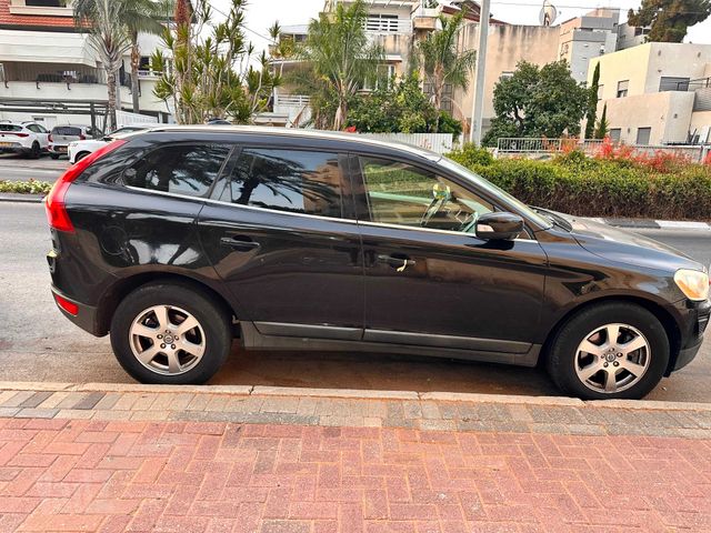 וולוו XC60