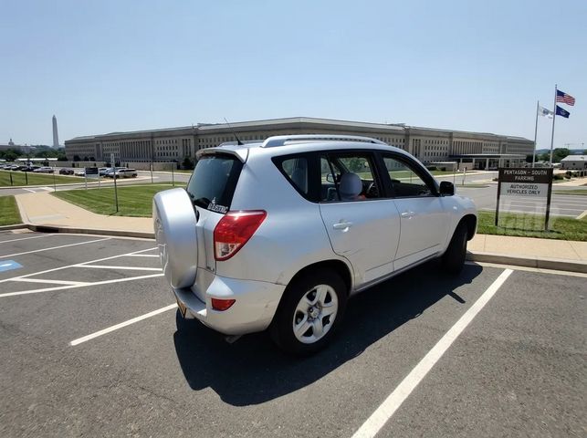 מודעת רכב טויוטה RAV4