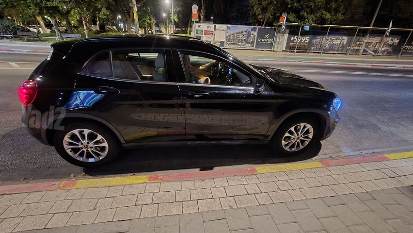 מרצדס-בנץ GLA