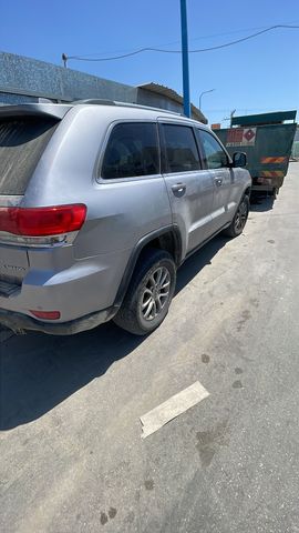 מודעת רכב ג'יפ גרנד צ'ירוקי