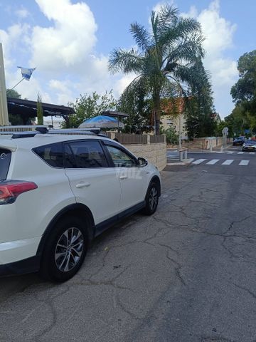 מודעת רכב טויוטה RAV4