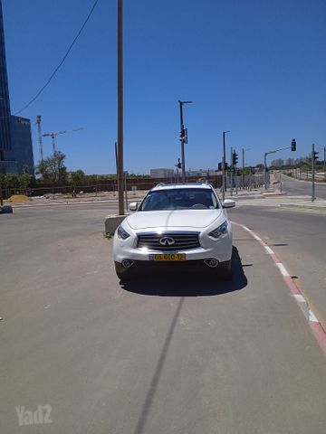 אינפיניטי FX37