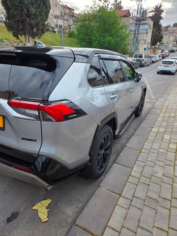 טויוטה RAV4