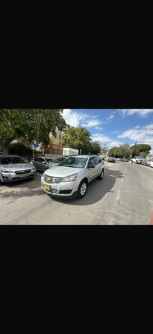 שברולט טראוורס