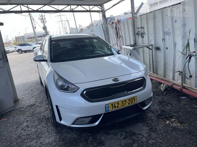 קיה נירו