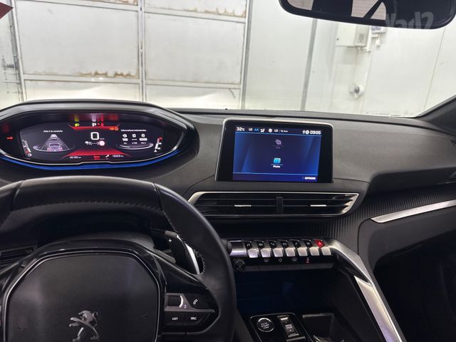 פיג'ו 5008