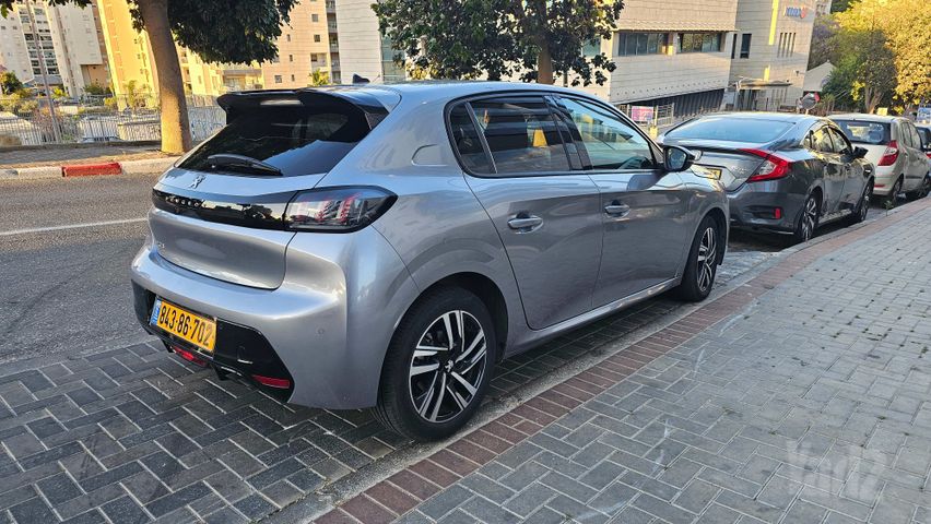 פיג'ו 208