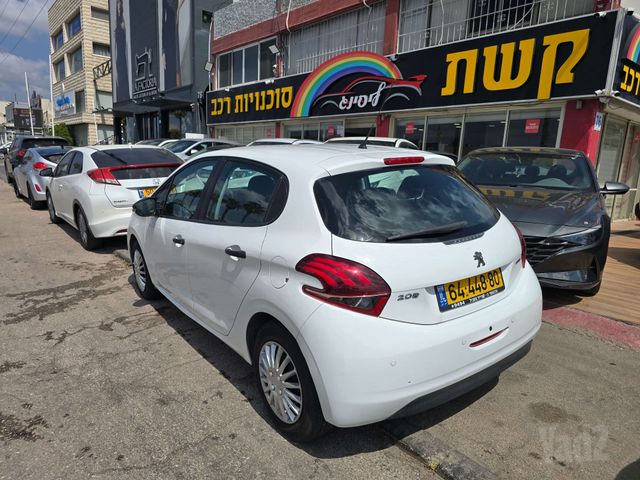 פיג'ו 208