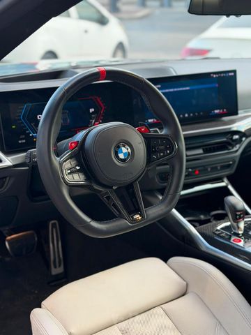 ב מ וו M4