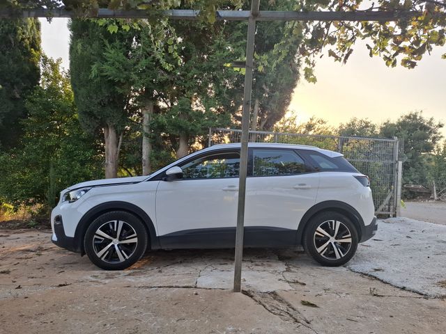 פיג'ו 3008