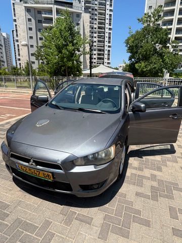 מיצובישי לנסר