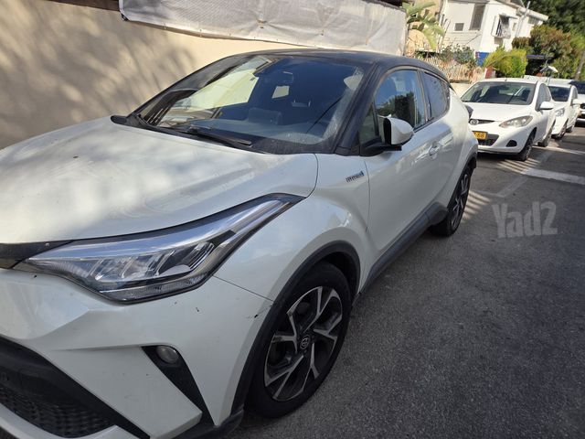 מודעת רכב טויוטה C-HR