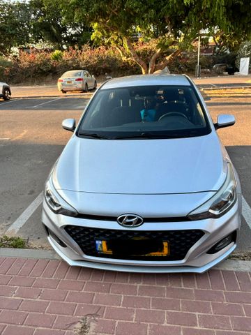 מודעת רכב יונדאי i20