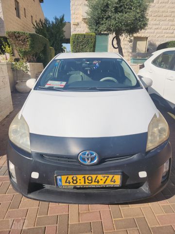 טויוטה פריוס