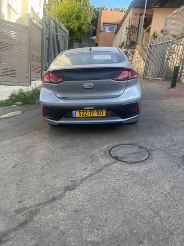 יונדאי איוניק
