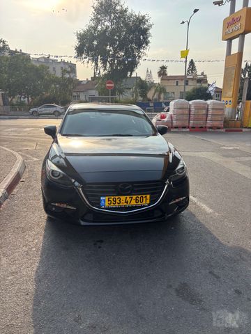 מודעת רכב מאזדה 3