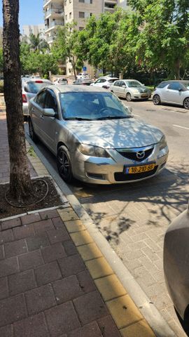 מודעת רכב מאזדה 3
