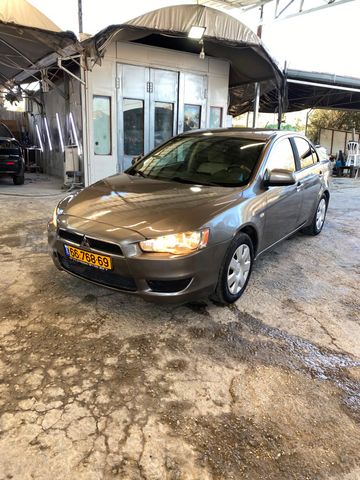 מיצובישי לנסר
