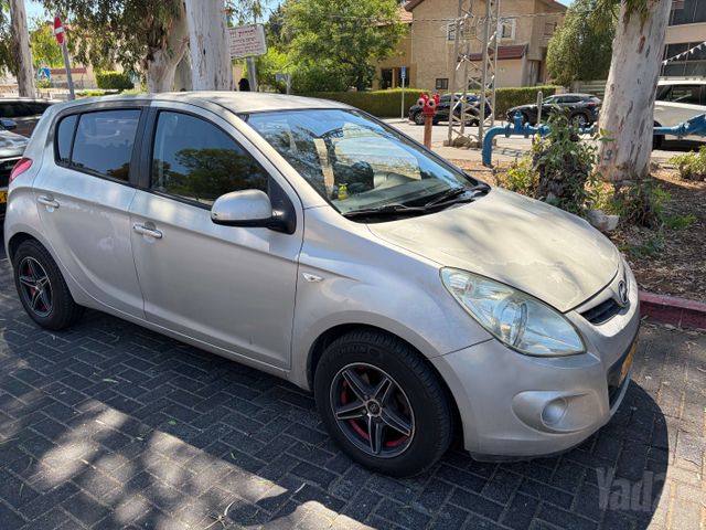 מודעת רכב יונדאי i20