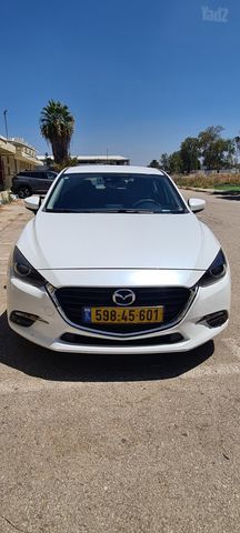 מאזדה 3